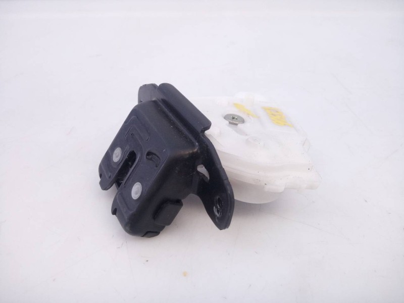 Recambio de cerradura maletero / porton para toyota auris active referencia OEM IAM   E2-B4-60-1