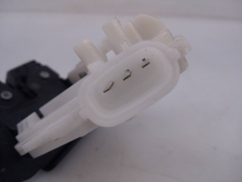 Recambio de cerradura maletero / porton para toyota auris active referencia OEM IAM   E2-B4-60-1