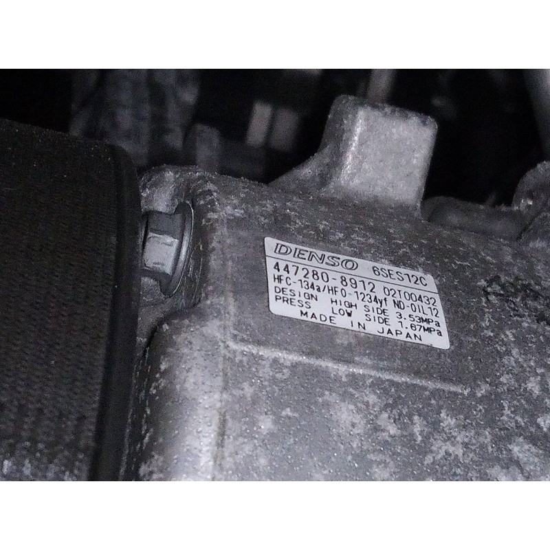 Recambio de compresor aire acondicionado para toyota auris active referencia OEM IAM 4472808912  