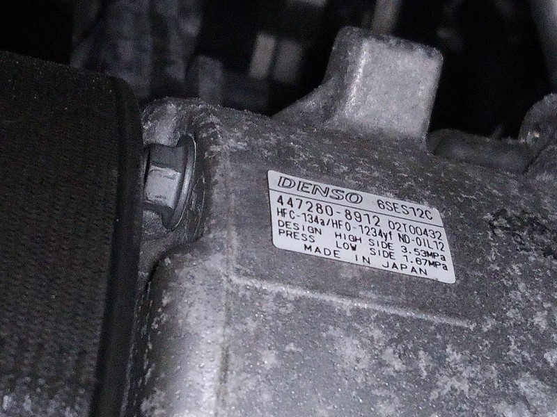 Recambio de compresor aire acondicionado para toyota auris active referencia OEM IAM 4472808912  