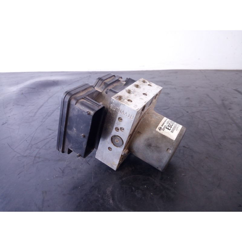 Recambio de abs para ssangyong korando limited plus 4x4 referencia OEM IAM 4892034300 5WY7F953 P3-A8-18-4