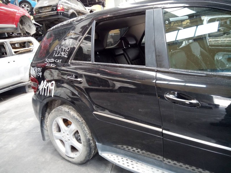 Recambio de puerta trasera derecha para mercedes-benz clase m (w164) 320 / 350 cdi (164.122) referencia OEM IAM   