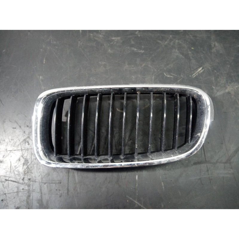 Recambio de rejilla delantera para bmw serie 3 lim. (f30) 320d referencia OEM IAM 18801310  P2-A2-23
