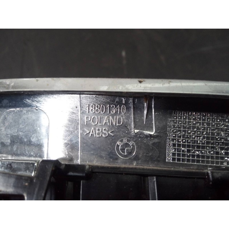 Recambio de rejilla delantera para bmw serie 3 lim. (f30) 320d referencia OEM IAM 18801310  P2-A2-23