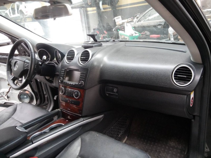 Recambio de salpicadero para mercedes-benz clase m (w164) 320 / 350 cdi (164.122) referencia OEM IAM   