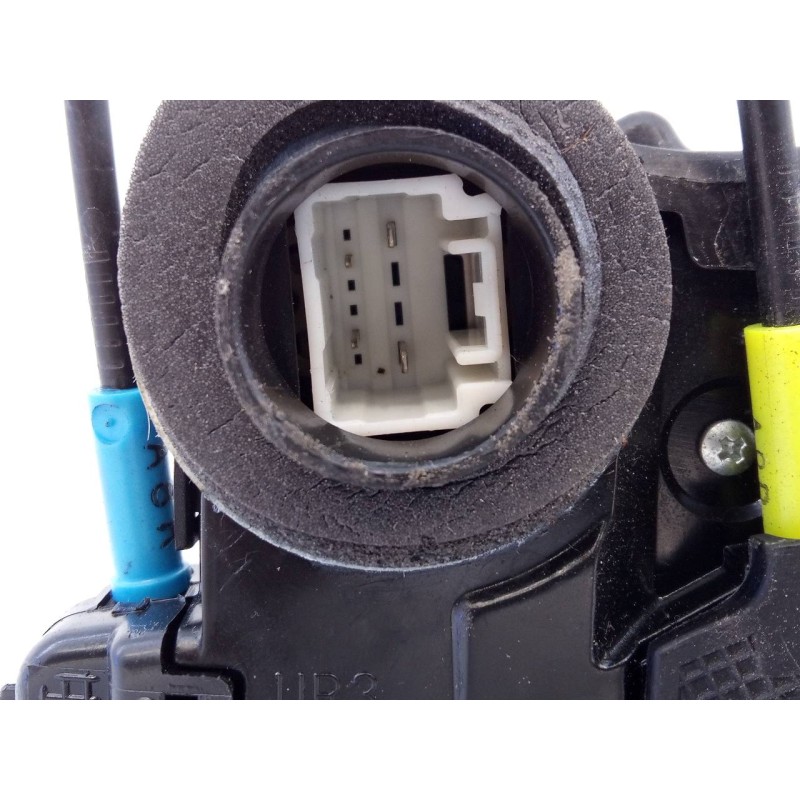 Recambio de cerradura puerta trasera derecha para toyota auris active referencia OEM IAM   E2-B4-61-1