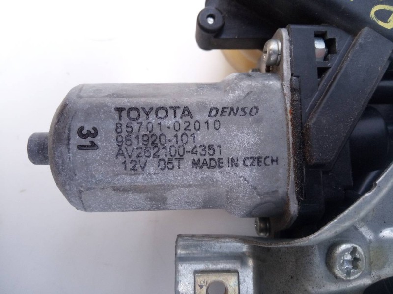 Recambio de elevalunas delantero derecho para toyota auris active referencia OEM IAM 85710220E 8570102010 E2-B4-40-1