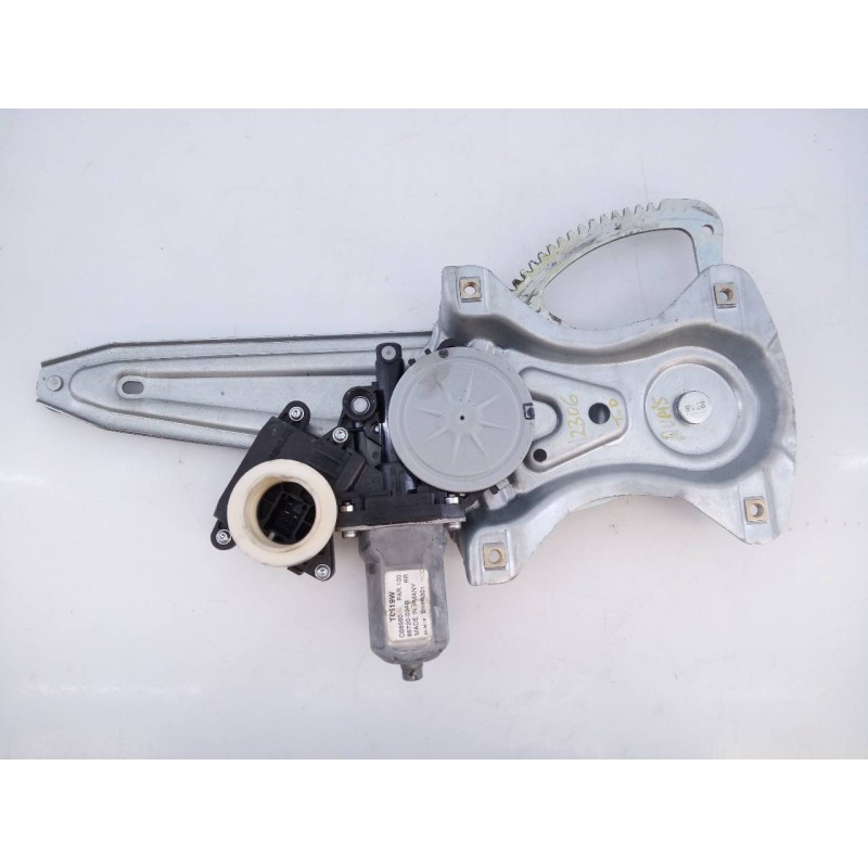 Recambio de elevalunas trasero derecho para toyota auris active referencia OEM IAM 8570202020 961919101 E2-B4-40-1