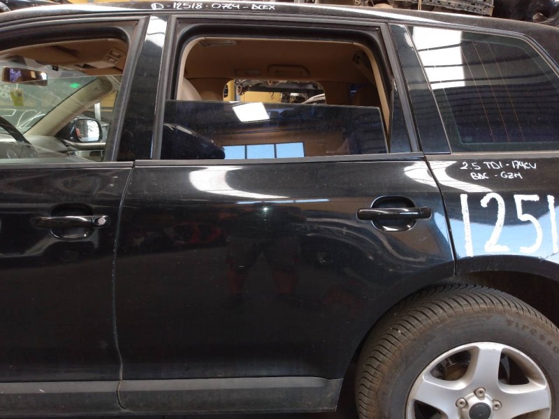 Recambio de puerta trasera izquierda para volkswagen touareg (7la) tdi r5 referencia OEM IAM   