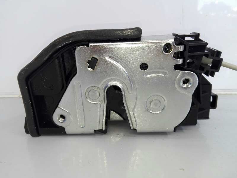 Recambio de cerradura puerta trasera derecha para bmw serie 5 lim. (f10) 520d referencia OEM IAM X47175655008 7229460 E1-A3-12-2
