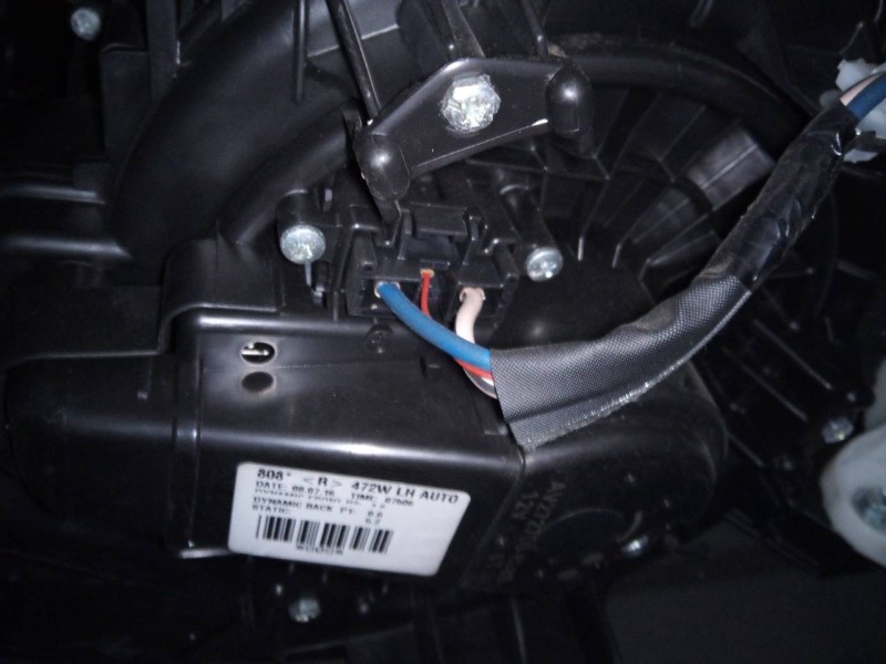 Recambio de ventilador calefaccion para toyota auris active referencia OEM IAM AV272700P085  