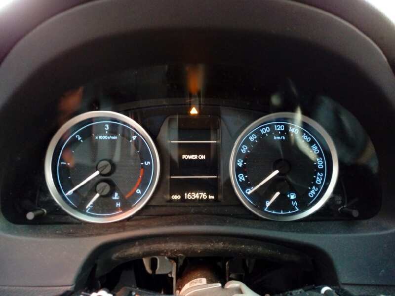 Recambio de cuadro instrumentos para toyota auris advance referencia OEM IAM 838000ZV80  E3-B2-4-4