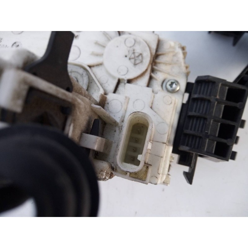 Recambio de cerradura puerta delantera derecha para fiat freemont (345) lounge referencia OEM IAM P04589916AD  E2-B2-50-2