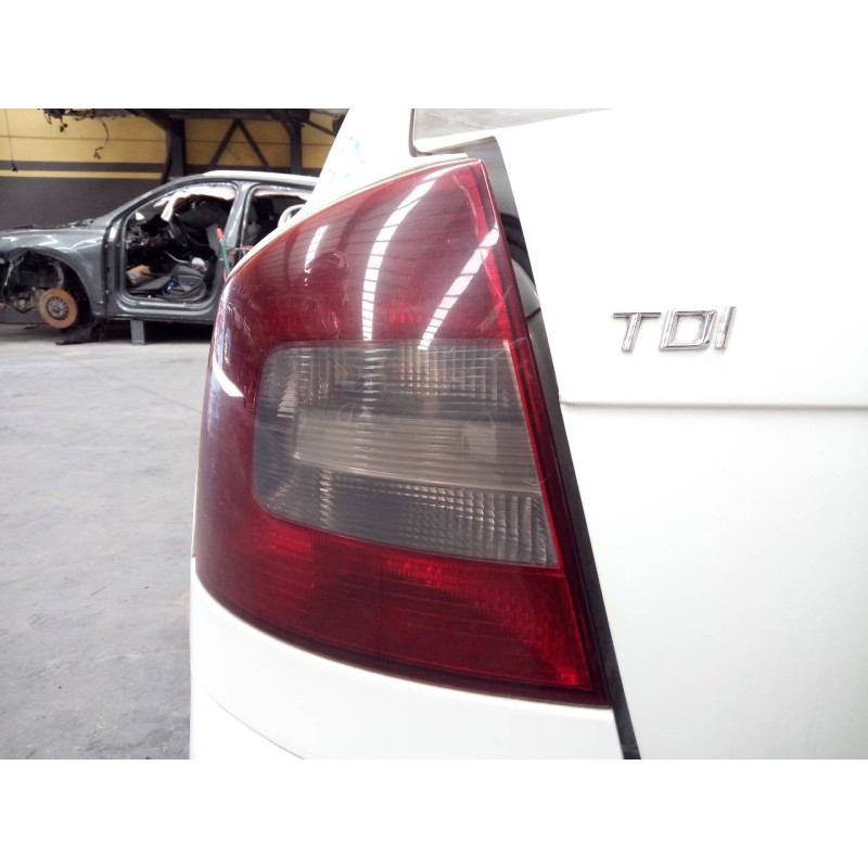 Recambio de piloto trasero izquierdo para skoda octavia berlina (1z3) trend referencia OEM IAM   