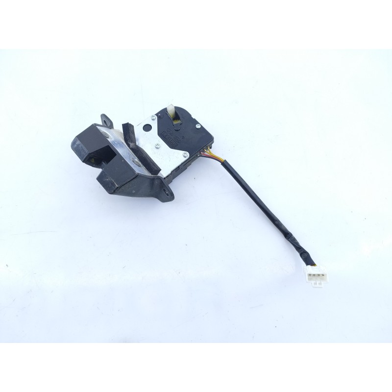 Recambio de cerradura maletero / porton para kia rio concept referencia OEM IAM   E2-B5-55-1