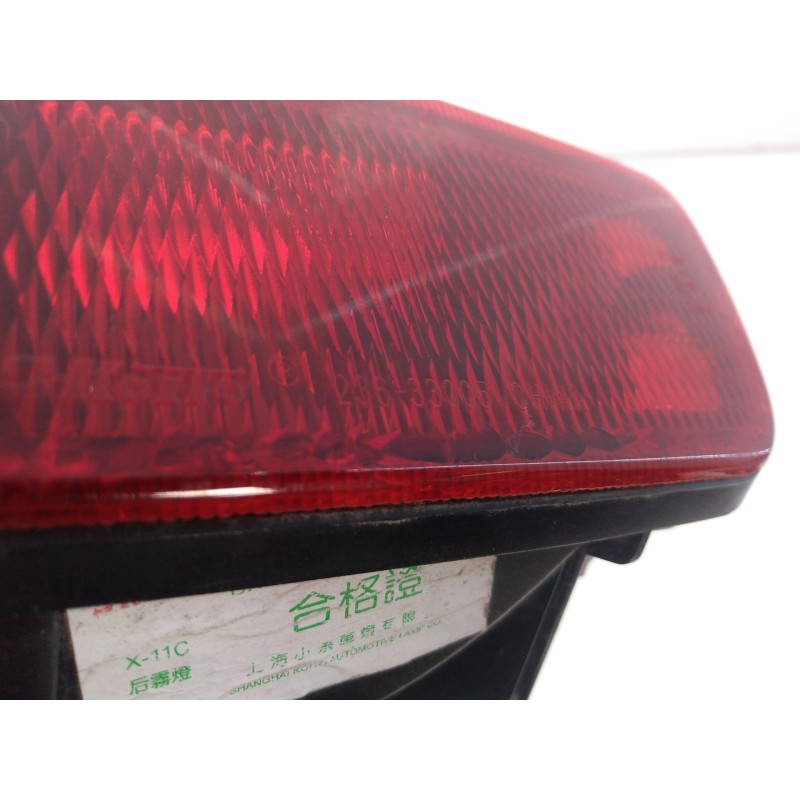 Recambio de piloto trasero central para nissan juke (f15) acenta referencia OEM IAM 23633005  E2-A4-49-2