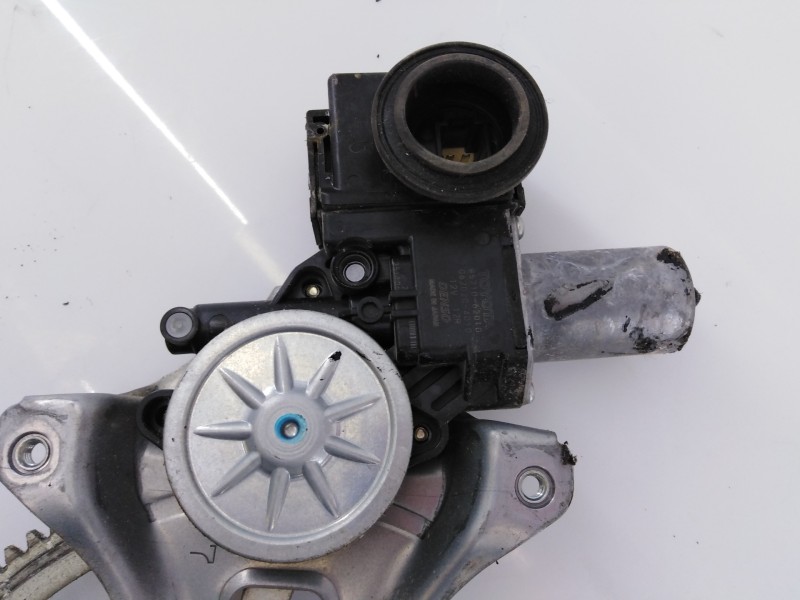 Recambio de elevalunas delantero derecho para toyota prius+ eco referencia OEM IAM 6980121020  E2-B4-15-1