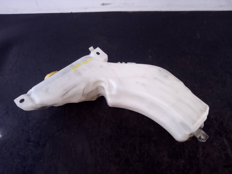 Recambio de deposito limpia para fiat freemont (345) lounge referencia OEM IAM 05116307AB  P2-B3-2