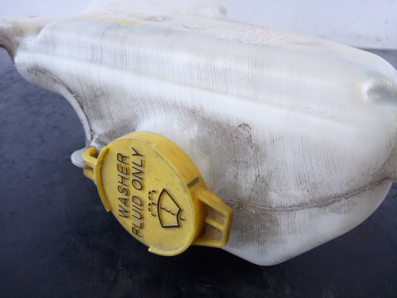 Recambio de deposito limpia para fiat freemont (345) lounge referencia OEM IAM 05116307AB  P2-B3-2