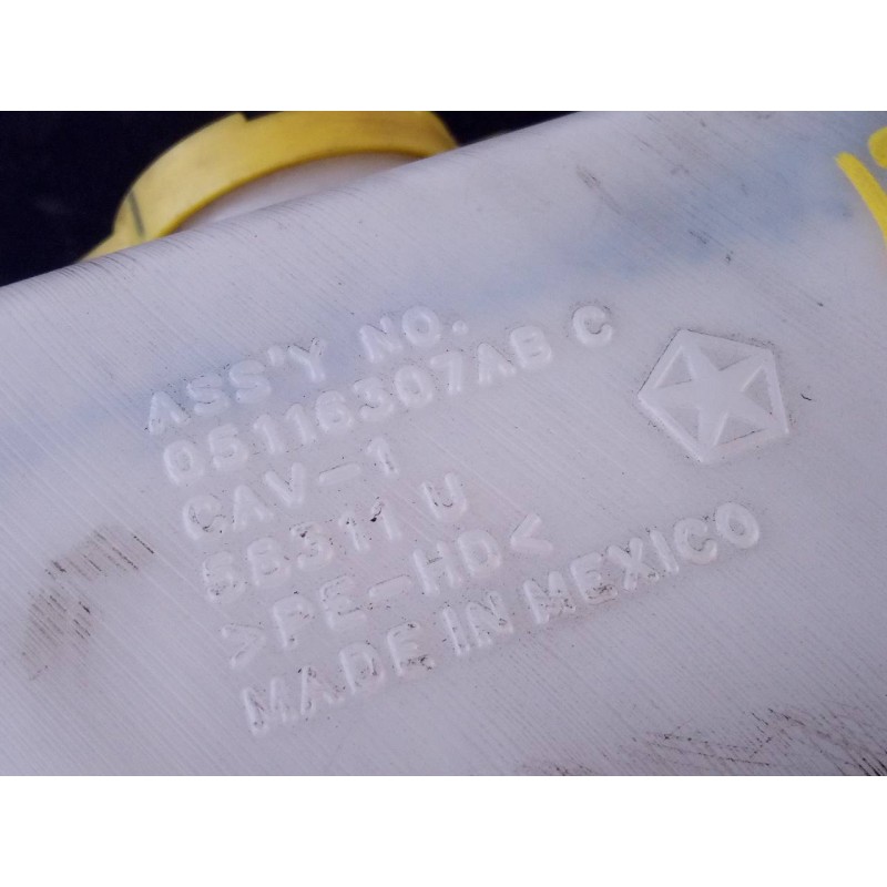 Recambio de deposito limpia para fiat freemont (345) lounge referencia OEM IAM 05116307AB  P2-B3-2