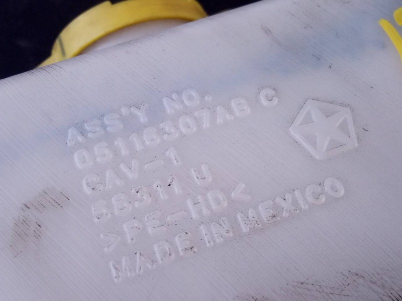 Recambio de deposito limpia para fiat freemont (345) lounge referencia OEM IAM 05116307AB  P2-B3-2