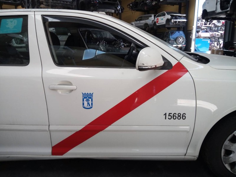 Recambio de puerta delantera derecha para skoda octavia berlina (1z3) trend referencia OEM IAM   