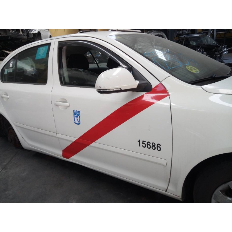 Recambio de puerta delantera derecha para skoda octavia berlina (1z3) trend referencia OEM IAM   