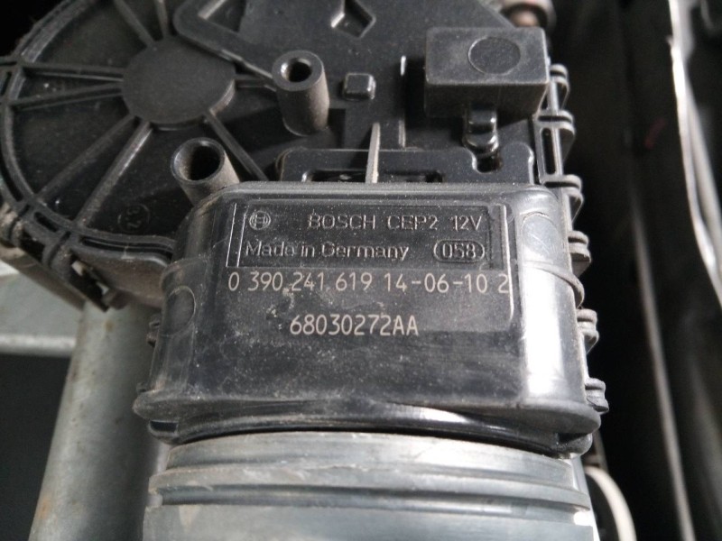 Recambio de motor limpia delantero para fiat freemont (345) lounge referencia OEM IAM 68030272AA 0390241619 