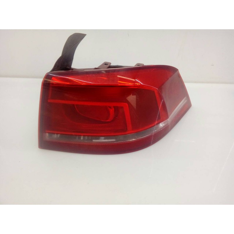 Recambio de piloto trasero derecho para volkswagen passat lim. (362) edition bluemotion referencia OEM IAM 3AE945096 90004512 E1