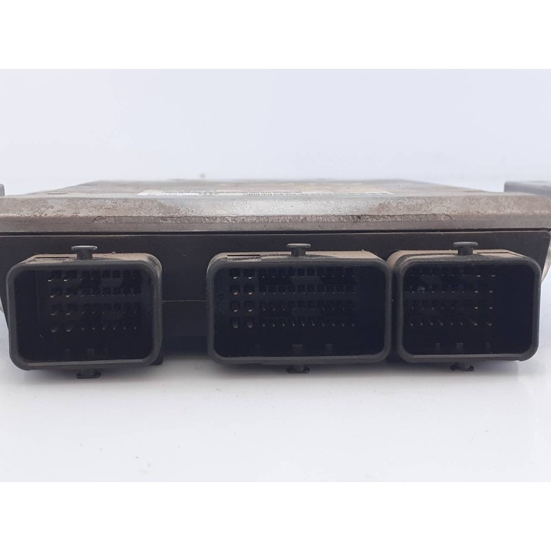 Recambio de centralita motor uce para citroën c5 berlina collection referencia OEM IAM 0281011780 9652966280 E3-B2-9-3