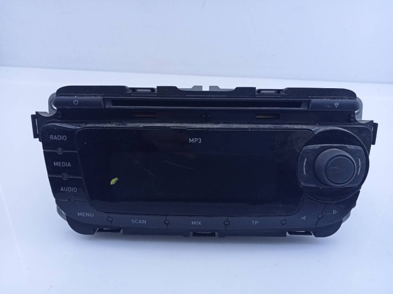 Recambio de sistema audio / radio cd para seat leon (1p1) emocion referencia OEM IAM 1P0035153  E2-A1-39-7