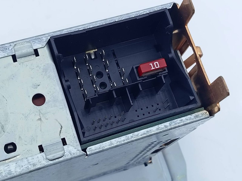 Recambio de sistema audio / radio cd para seat leon (1p1) emocion referencia OEM IAM 1P0035153  E2-A1-39-7