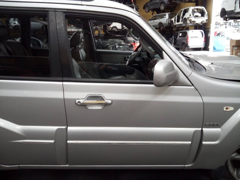Recambio de puerta delantera derecha para hyundai terracan (hp) 2.9 crdi gls referencia OEM IAM   