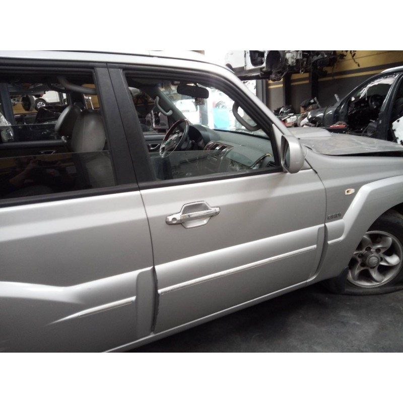Recambio de puerta delantera derecha para hyundai terracan (hp) 2.9 crdi gls referencia OEM IAM   