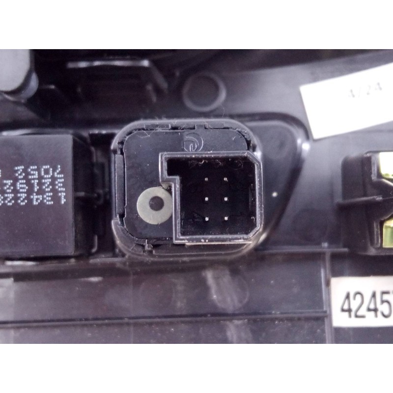 Recambio de mando climatizador para opel mokka x excellence start/stop 4x4 referencia OEM IAM A2C1135000001  E3-A5-34-4