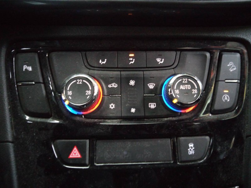 Recambio de mando climatizador para opel mokka x excellence start/stop 4x4 referencia OEM IAM A2C1135000001  E3-A5-34-4