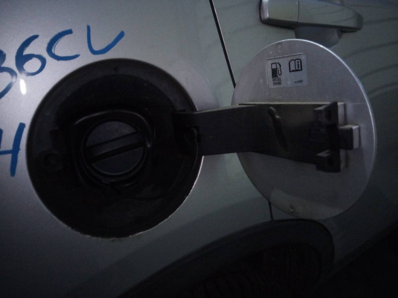 Recambio de tapa exterior combustible para opel mokka x excellence start/stop 4x4 referencia OEM IAM   