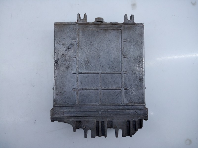 Recambio de centralita motor uce para renault laguna (b56) 1.9 dti carminat (a) referencia OEM IAM 7700113864 0281001995 E2-A1-4