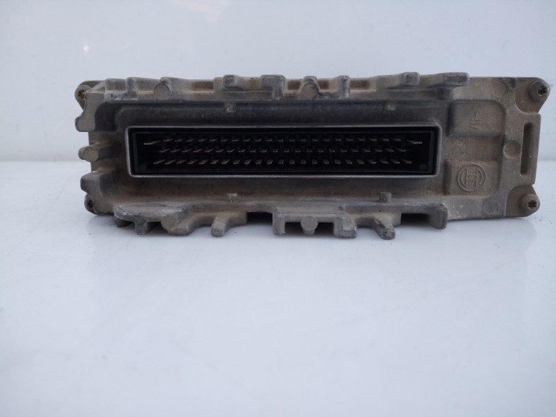 Recambio de centralita motor uce para renault laguna (b56) 1.9 dti carminat (a) referencia OEM IAM 7700113864 0281001995 E2-A1-4