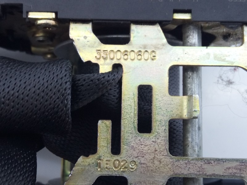 Recambio de cinturon seguridad delantero derecho para mercedes-benz clase m (w163) 270 cdi (163.113) referencia OEM IAM A1638603