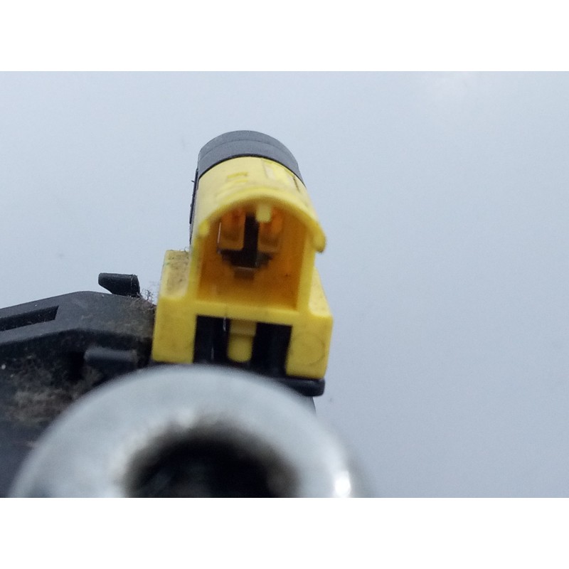 Recambio de cinturon seguridad delantero derecho para mercedes-benz clase m (w163) 270 cdi (163.113) referencia OEM IAM A1638603