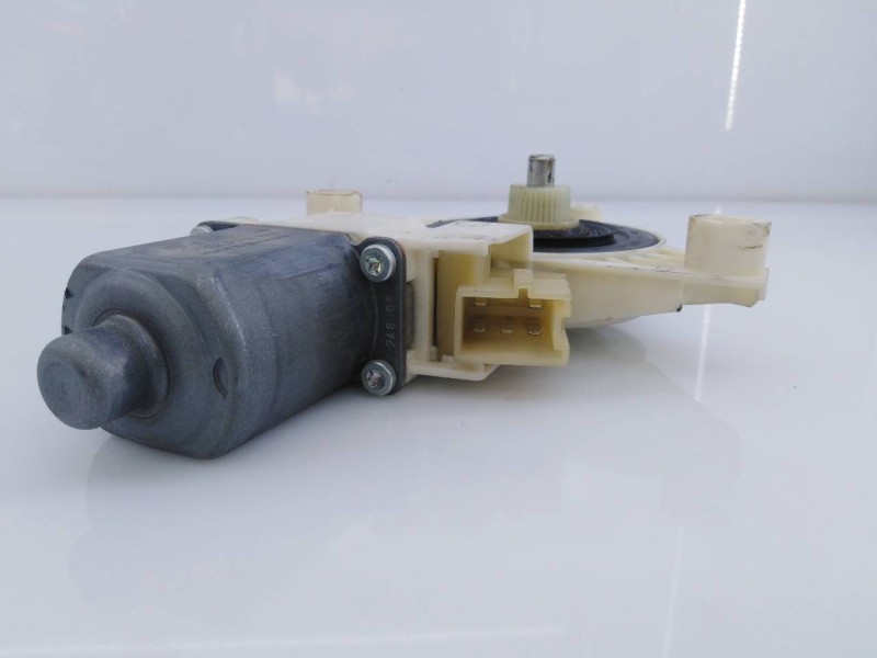 Recambio de motor elevalunas delantero derecho para mercedes-benz clase c (w204) berlina c 220 cdi (204.008) referencia OEM IAM 