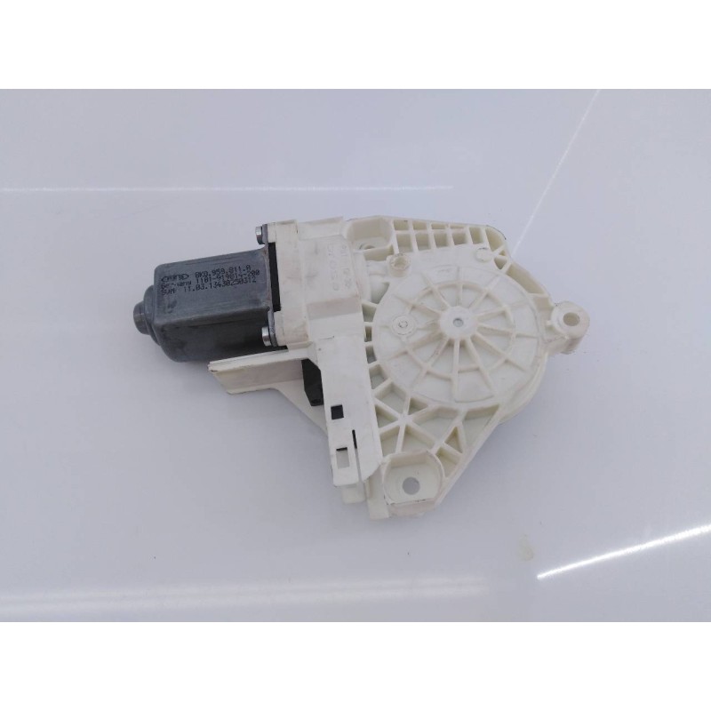 Recambio de motor elevalunas trasero izquierdo para audi a6 lim. (4g2) 2.0 tdi referencia OEM IAM 8K0959811A  E1-B6-56-2