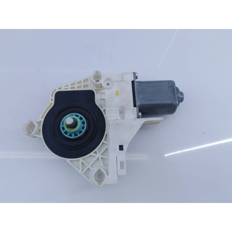 Recambio de motor elevalunas trasero izquierdo para audi a6 lim. (4g2) 2.0 tdi referencia OEM IAM 8K0959811A  E1-B6-56-2