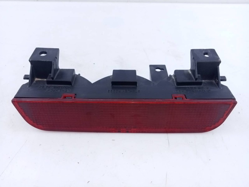 Recambio de luz central de freno para mitsubishi montero (v60/v70) 2.5 tdi sahel (3-ptas.) referencia OEM IAM   E2-B4-53-2