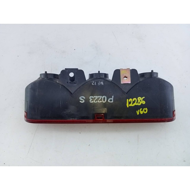 Recambio de luz central de freno para mitsubishi montero (v60/v70) 2.5 tdi sahel (3-ptas.) referencia OEM IAM   E2-B4-53-2