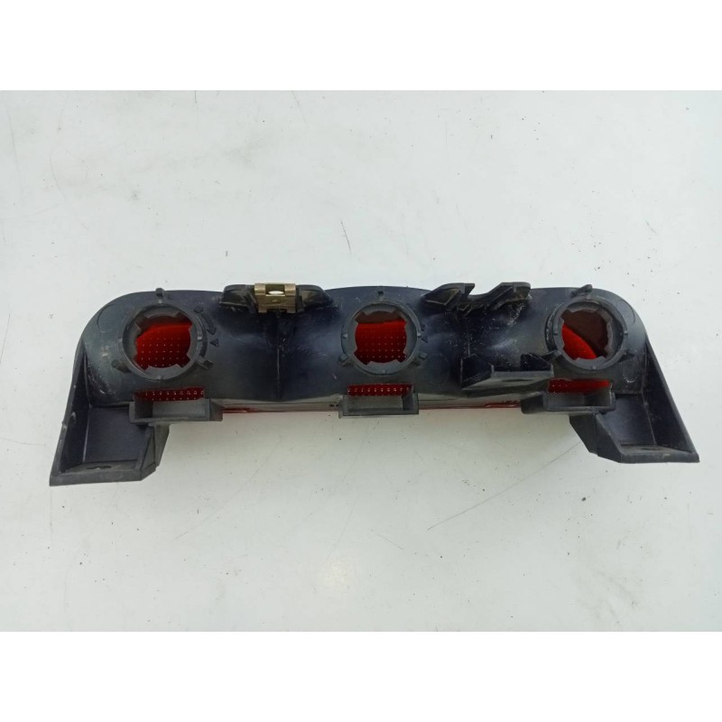 Recambio de luz central de freno para mitsubishi montero (v60/v70) 2.5 tdi sahel (3-ptas.) referencia OEM IAM   E2-B4-53-2