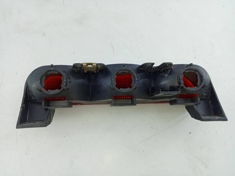 Recambio de luz central de freno para mitsubishi montero (v60/v70) 2.5 tdi sahel (3-ptas.) referencia OEM IAM   E2-B4-53-2