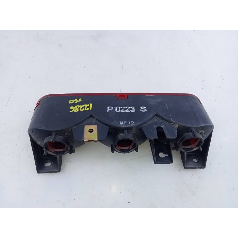 Recambio de luz central de freno para mitsubishi montero (v60/v70) 2.5 tdi sahel (3-ptas.) referencia OEM IAM   E2-B4-53-2