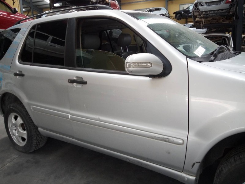Recambio de puerta delantera derecha para mercedes-benz clase m (w163) 270 cdi (163.113) referencia OEM IAM   